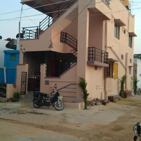 Druva Homestay Hampi Buitenkant foto